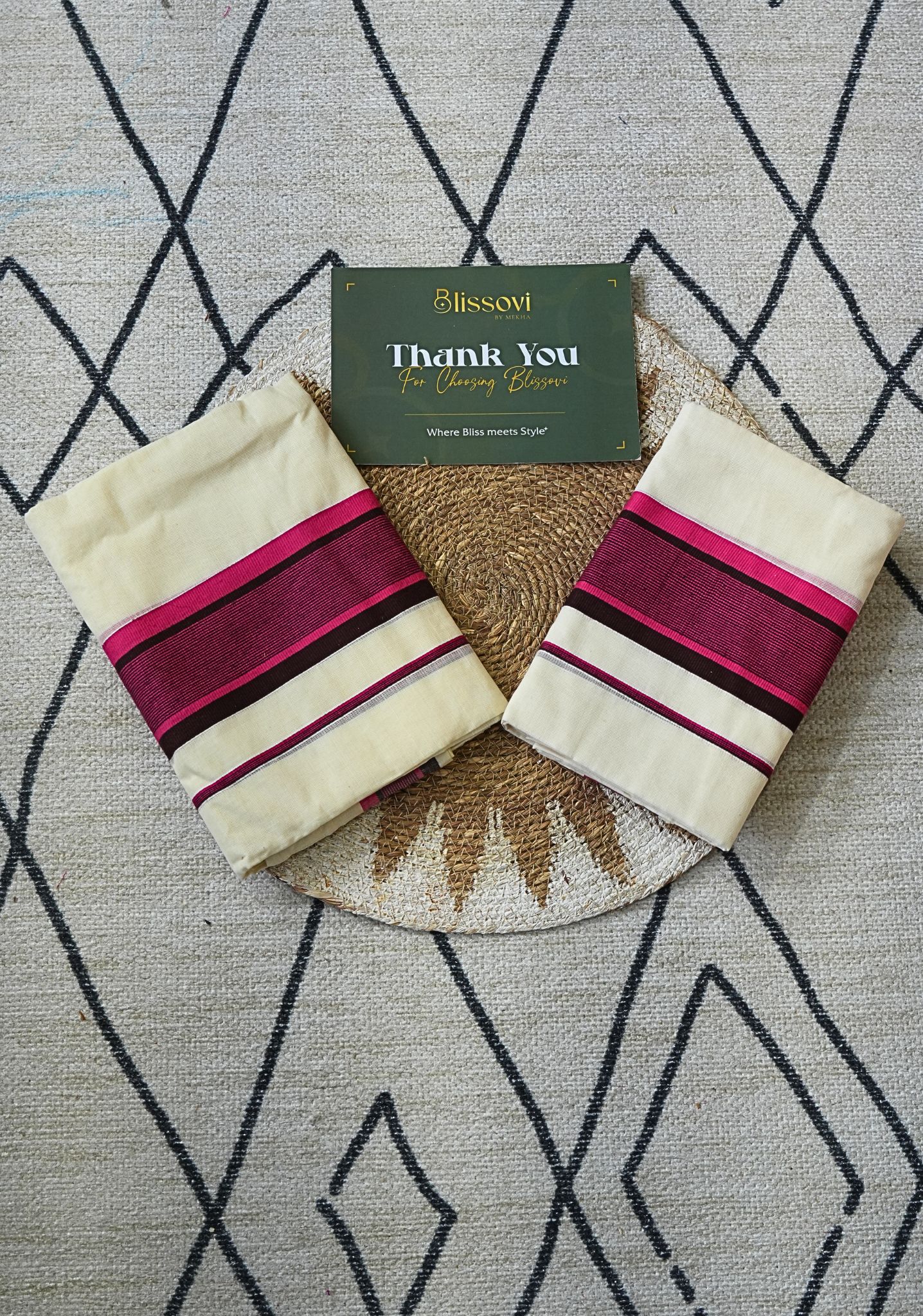 Aarini Multicolour Border Kerala Set Mundu