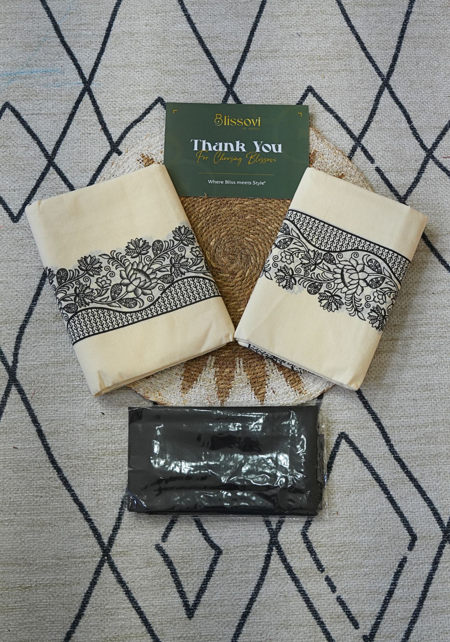 Myra Ebony Floral Kerala Set Mundu