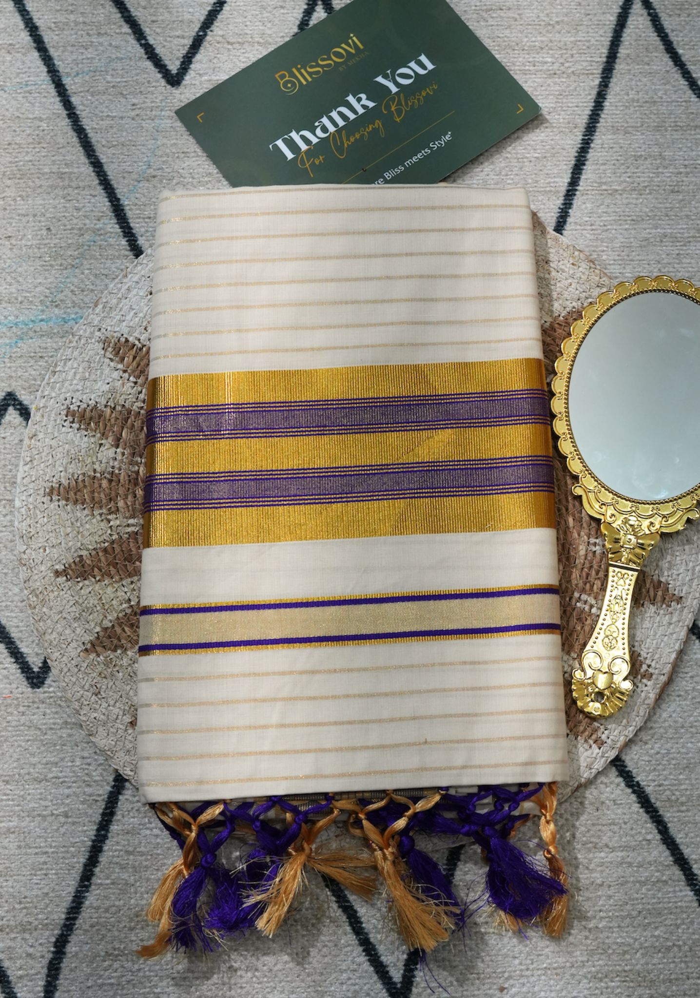 Varnika Royal Grid Kasavu Saree